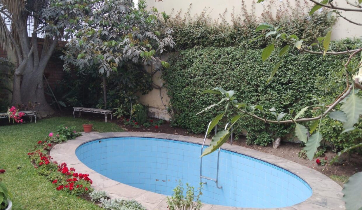 7668899_59012284364365083509814436575281404459108361886236349255795380876981564601089